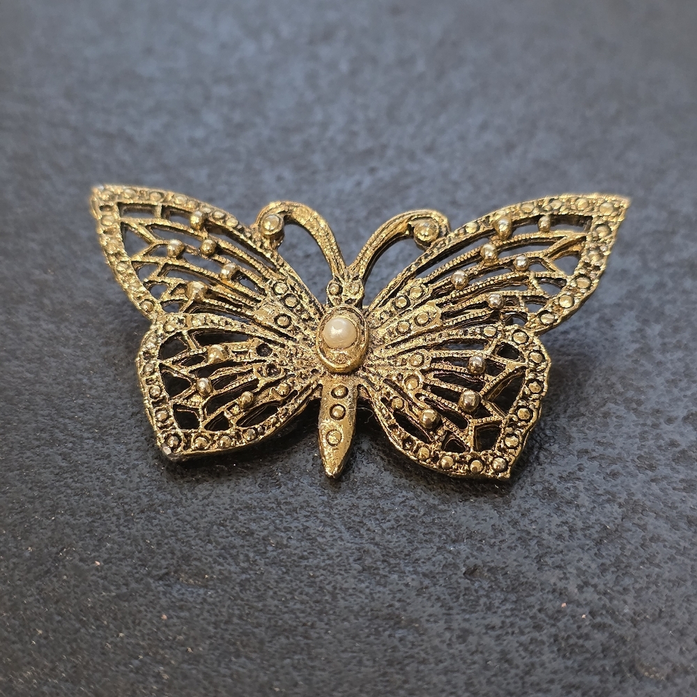 Vintage Brooch - Butterfly Faux Pearl Center - Gold Tone Metal
